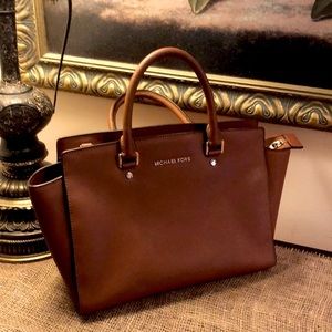 Michael Kors Purse Gently Used